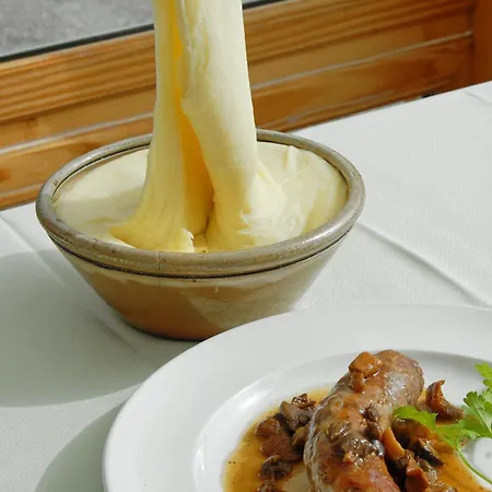 Le Relais De L'aubrac 酒店 2*