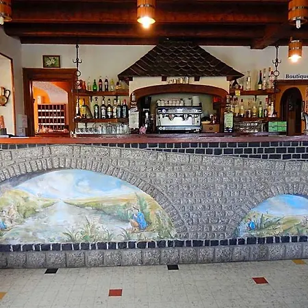 Le Relais De L'aubrac ناسبينالز
