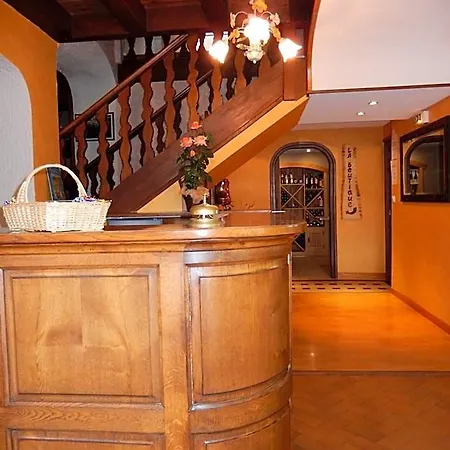 Hotel Le Relais De L'aubrac 2*