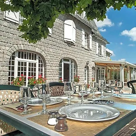 Le Relais De L'aubrac 2* 纳斯比纳勒