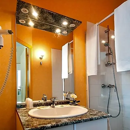 فندق Le Relais De L'aubrac 2*