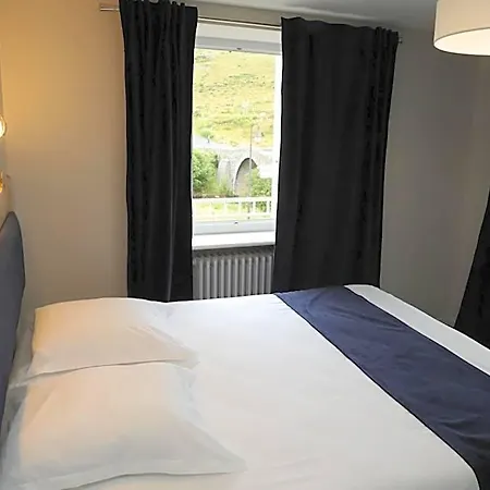 Le Relais De L'aubrac 2* ناسبينالز