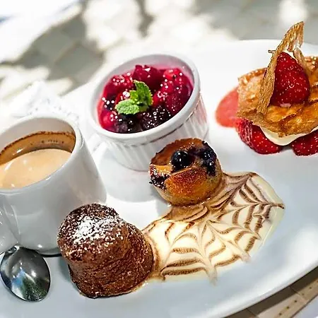 Le Relais De L'aubrac 酒店 纳斯比纳勒