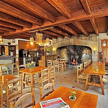 Le Relais De L'aubrac فندق 2*