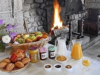 Le Relais De L'aubrac Hotel 2*