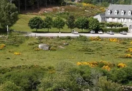 Hotel Le Relais De L'aubrac 2*